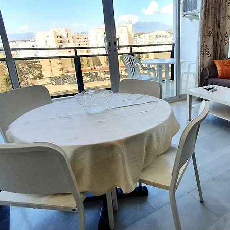 Skol 709 Duplex 1 Bedroom In Skol With Gibraltar And Sea Views アパート