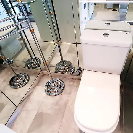 Skol 709 Duplex 1 Bedroom In Skol With Gibraltar And Sea Views アパート *