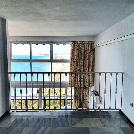 Skol 709 Duplex 1 Bedroom In Skol With Gibraltar And Sea Views Apartament