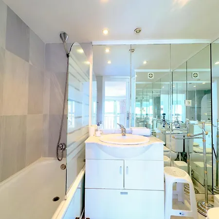 Skol 709 Duplex 1 Bedroom In Skol With Gibraltar And Sea Views *