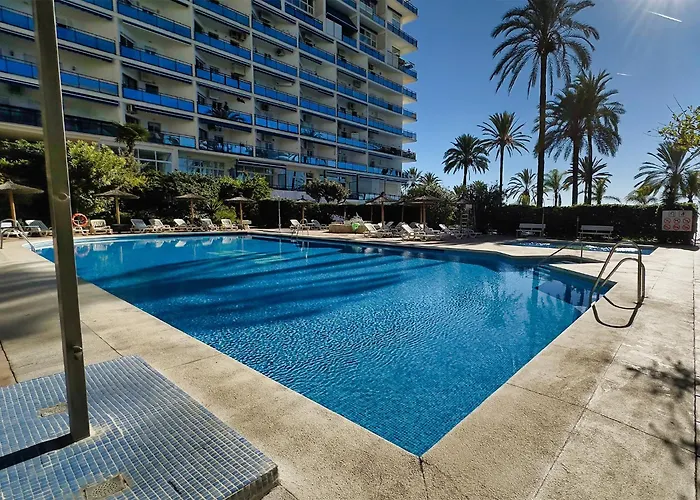 Skol 709 Duplex 1 Bedroom In Skol With Gibraltar And Sea Views 마르베야