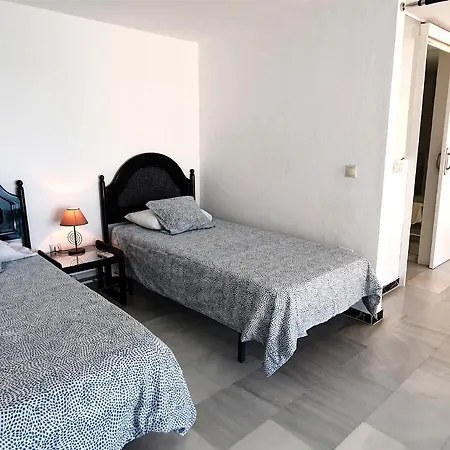 Skol 709 Duplex 1 Bedroom In Skol With Gibraltar And Sea Views