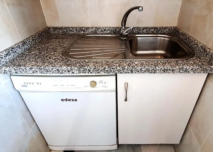 Skol 709 Duplex 1 Bedroom In Skol With Gibraltar And Sea Views