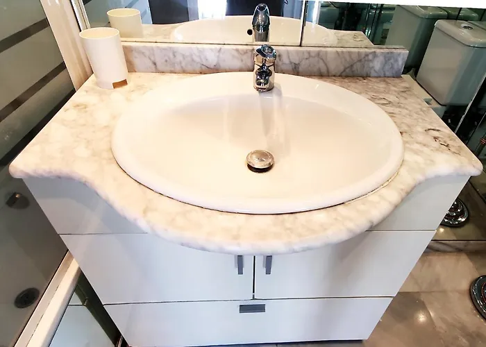 Apartman Skol 709 Duplex 1 Bedroom In Skol With Gibraltar And Sea Views